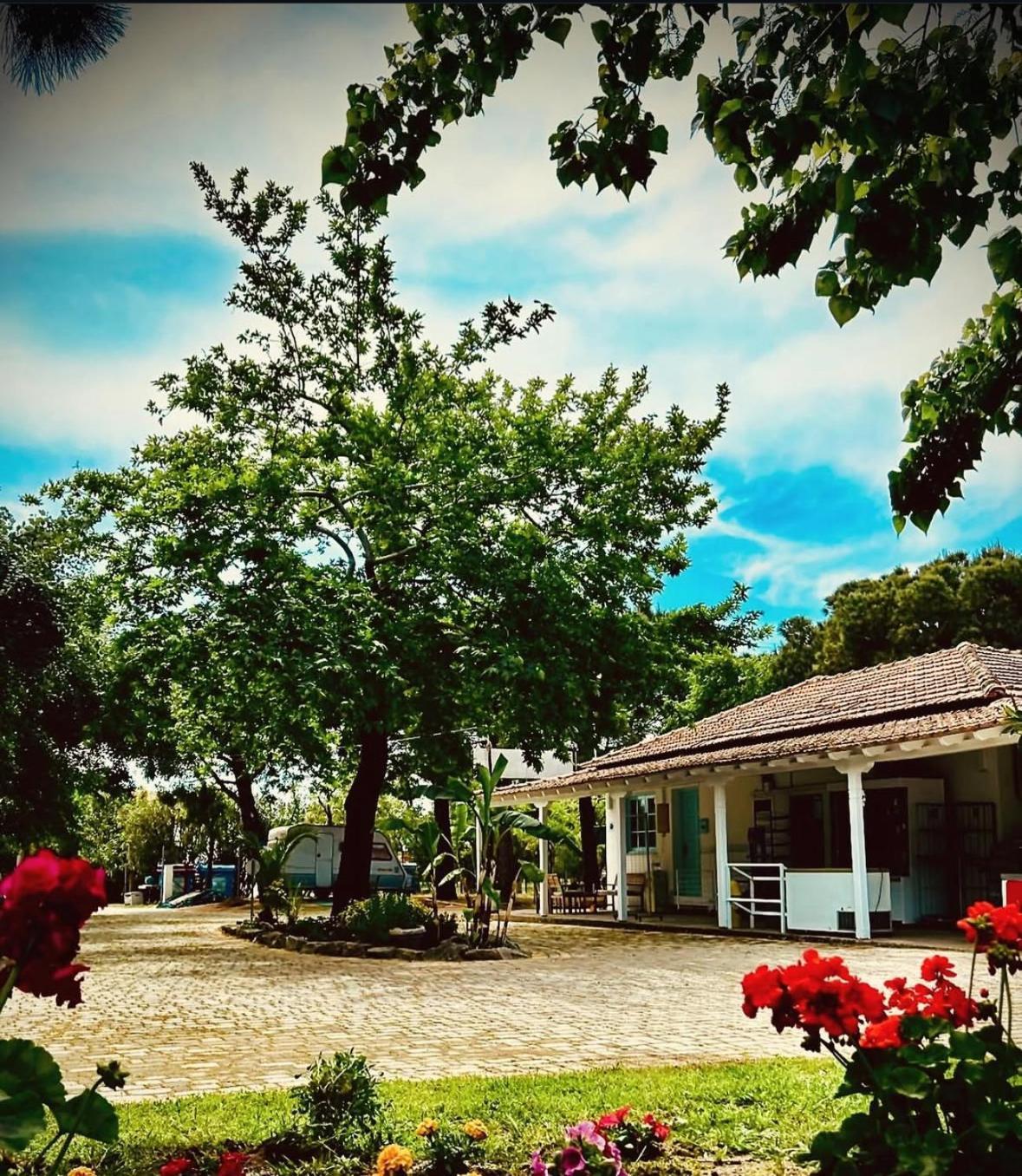 Campingplatz Pitsoni